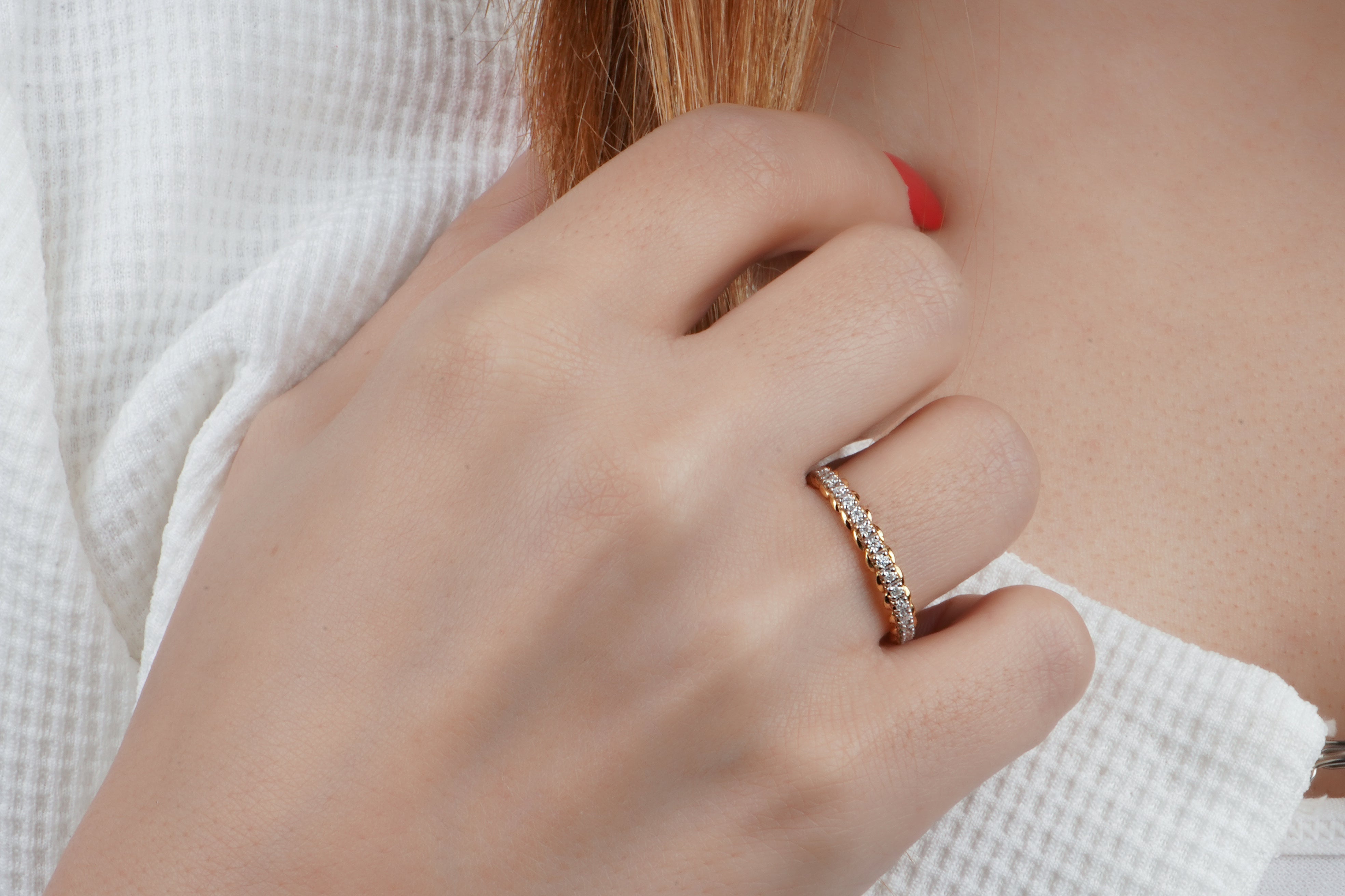 Twisted stacking ring